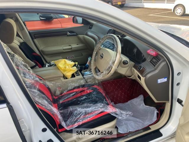 Nissan FUGA 2008-05 7392253-14