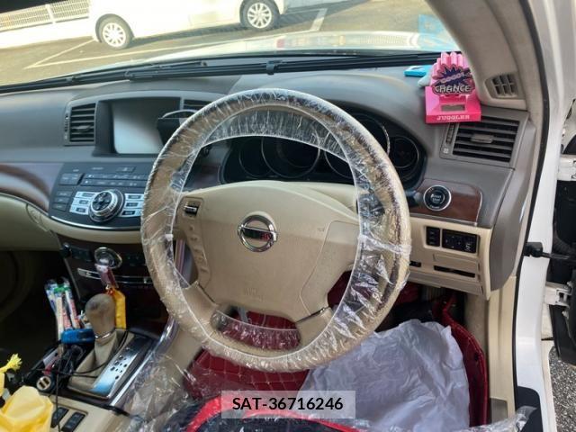Nissan FUGA 2008-05 7392253-17