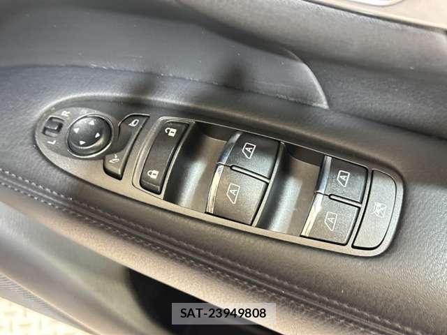 Nissan FUGA 2019-03 7500704-15