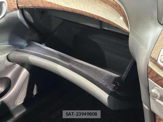 Nissan FUGA 2019-03 7500704-22