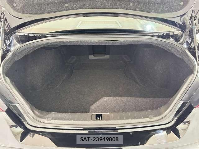 Nissan FUGA 2019-03 7500704-24