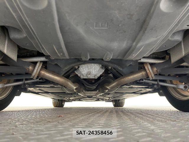 Nissan FUGA 2011-07 7616758-18