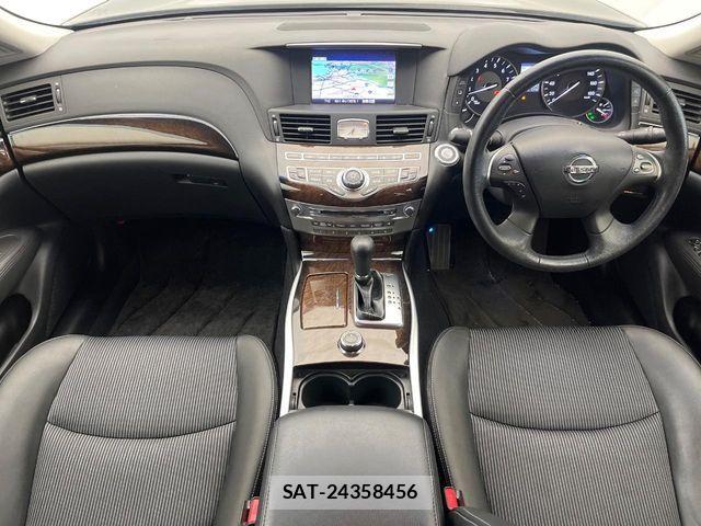 Nissan FUGA 2011-07 7616758-1