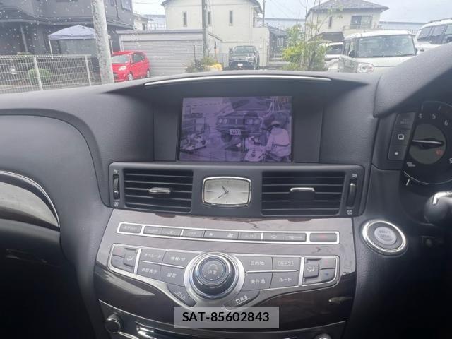 Nissan FUGA 2012-07 7723637-11