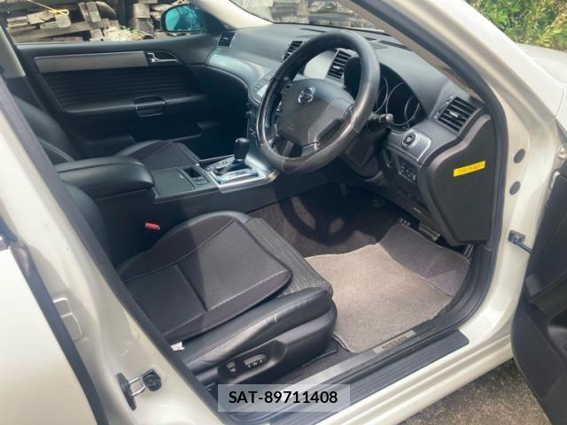 Nissan FUGA 2006-01 7785196-2