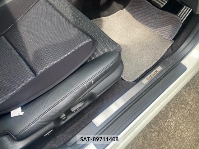 Nissan FUGA 2006-01 7785196-5