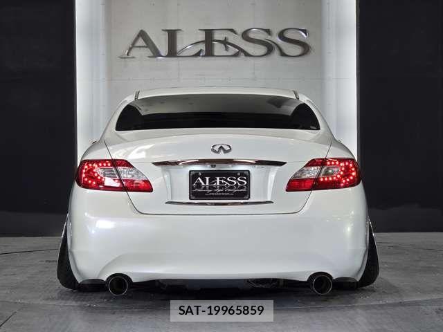 Nissan FUGA 2011-09 7876619-11