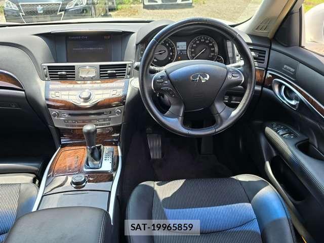 Nissan FUGA 2011-09 7876619-16