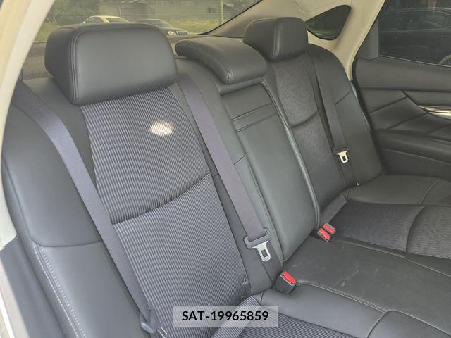 Nissan FUGA 2011-09 7876619-22