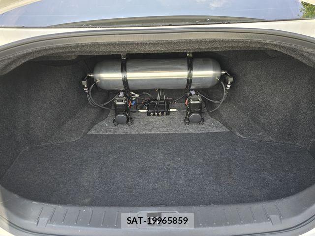 Nissan FUGA 2011-09 7876619-27