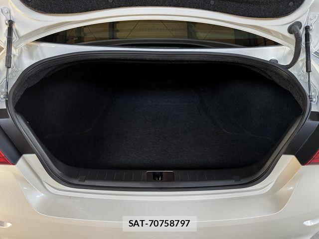 Nissan FUGA 2018-03 7876618-12