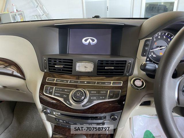 Nissan FUGA 2018-03 7876618-13
