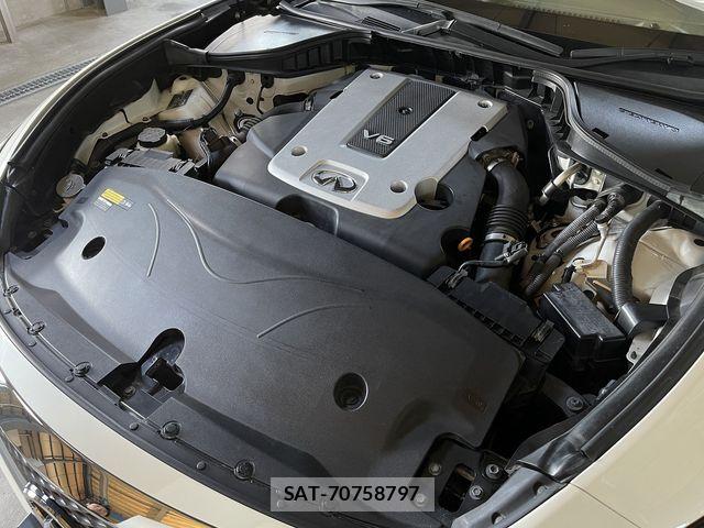 Nissan FUGA 2018-03 7876618-19