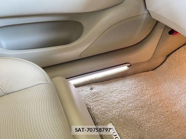 Nissan FUGA 2018-03 7876618-28