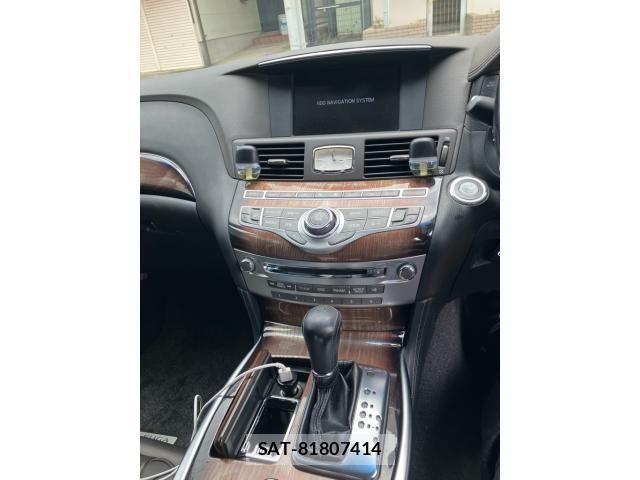Nissan FUGA 2011-03 7902655-15