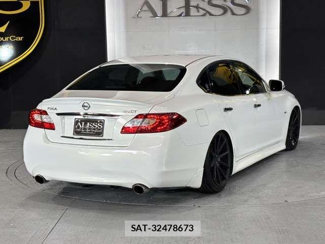 Nissan FUGA 2011-11 7961827-14