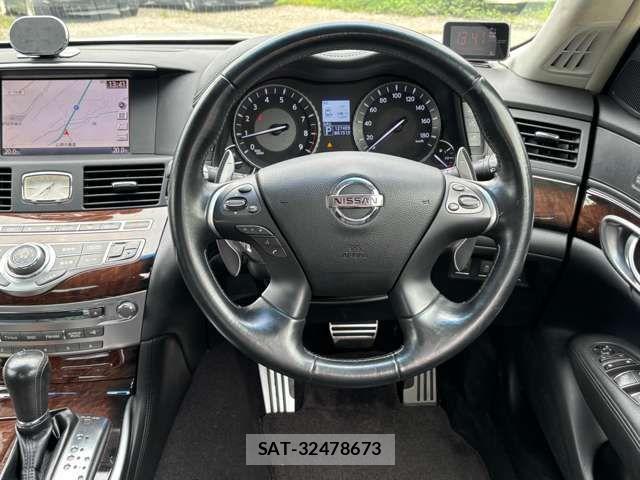 Nissan FUGA 2011-11 7961827-18