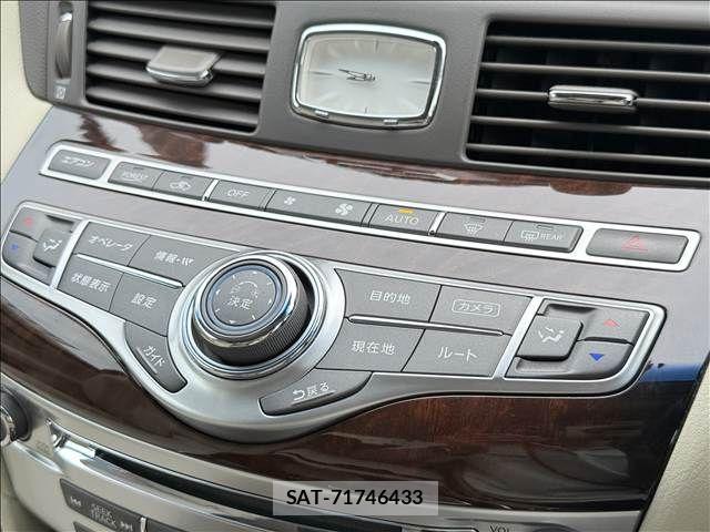 Nissan FUGA 2013-11 7961828-11