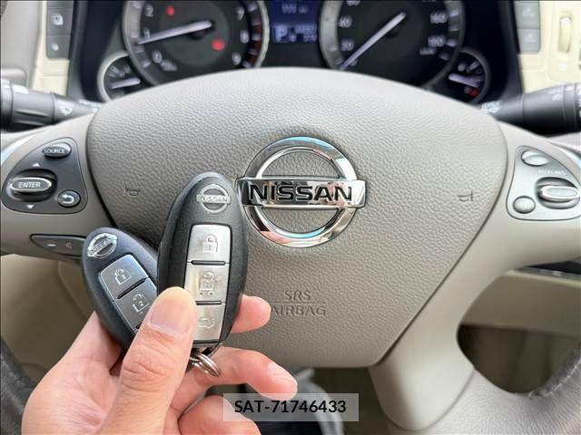 Nissan FUGA 2013-11 7961828-17
