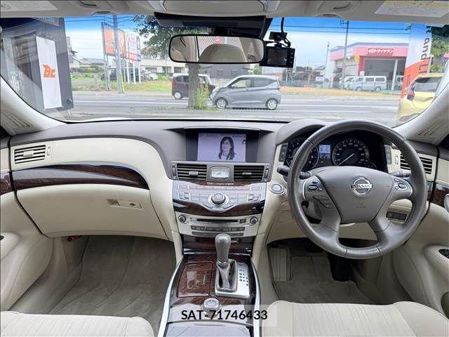 Nissan FUGA 2013-11 7961828-1