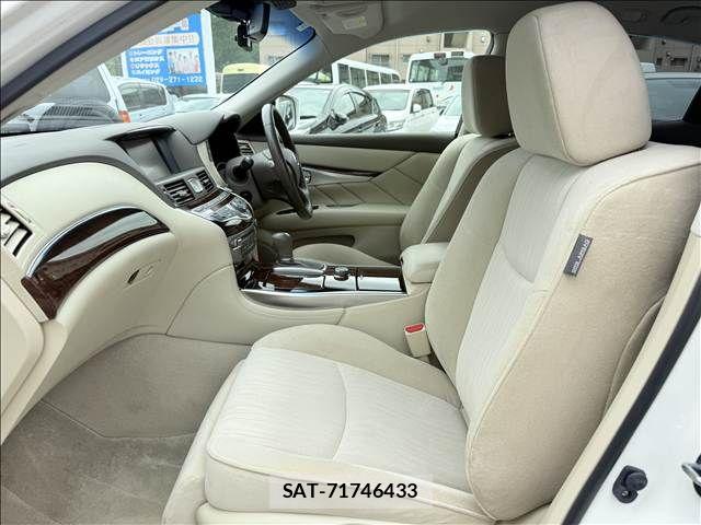 Nissan FUGA 2013-11 7961828-24