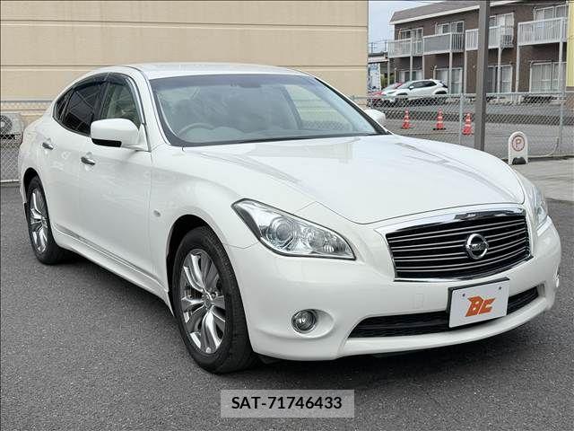 Nissan FUGA 2013-11 7961828-4