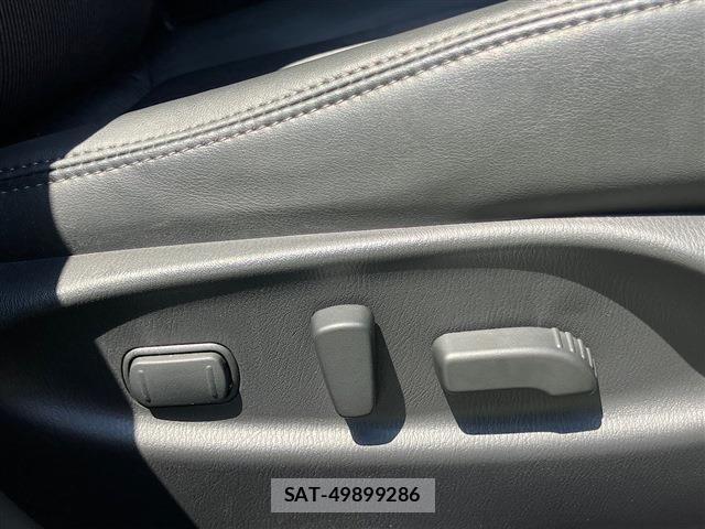 Nissan FUGA 2022-07 7979321-24