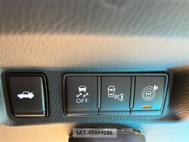 Nissan FUGA 2022-07 7979321-29