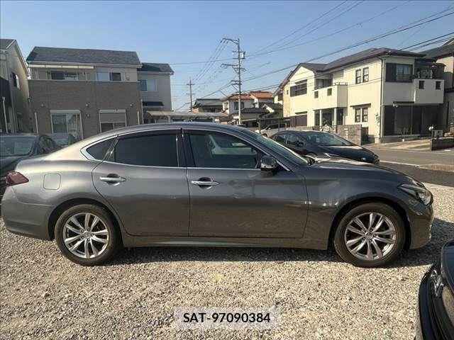 Nissan FUGA 2016-12 7979322-13