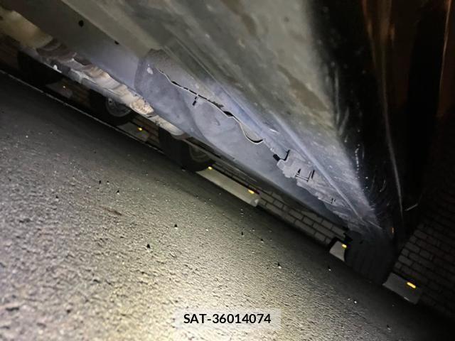 Nissan FUGA 2012-01 8035719-14