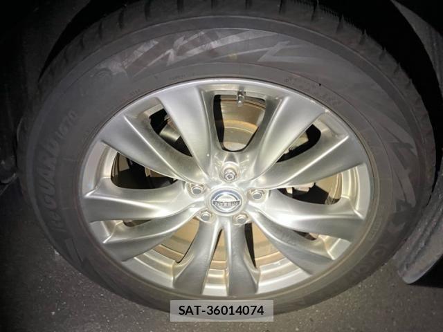Nissan FUGA 2012-01 8035719-7