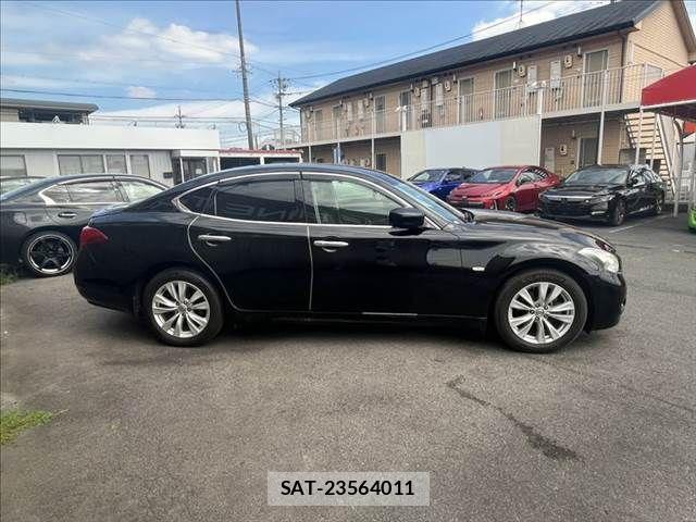 Nissan FUGA 2012-03 8035717-13
