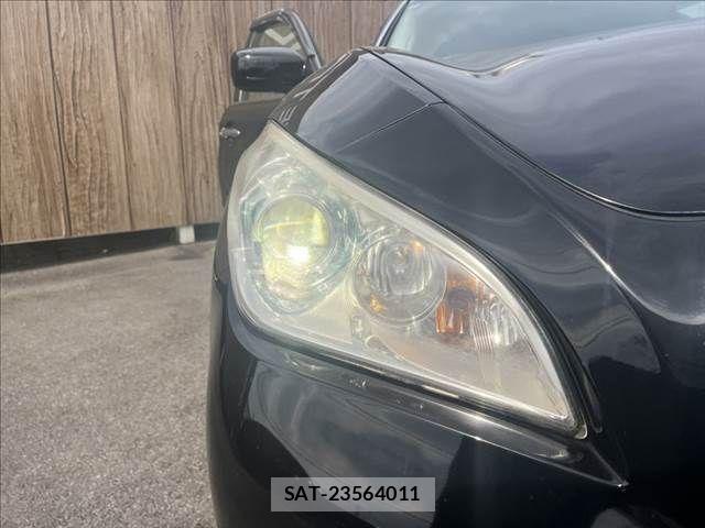 Nissan FUGA 2012-03 8035717-27