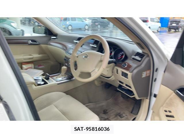 Nissan FUGA 2008-10 8035718-4