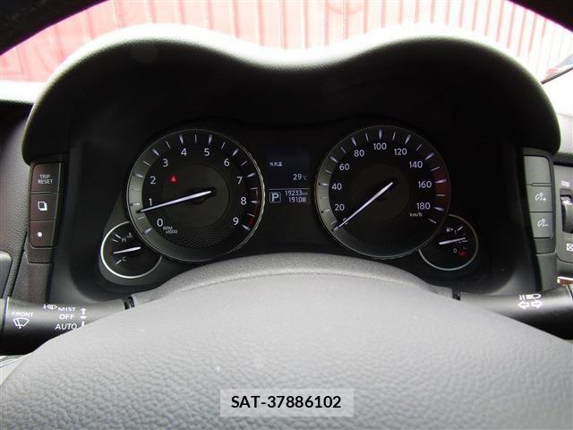 Nissan FUGA 2015-05 8099317-15