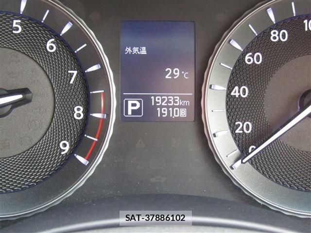 Nissan FUGA 2015-05 8099317-16