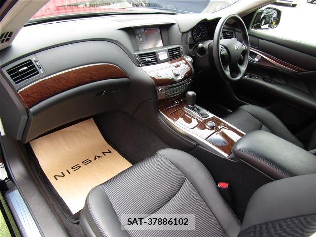 Nissan FUGA 2015-05 8099317-18
