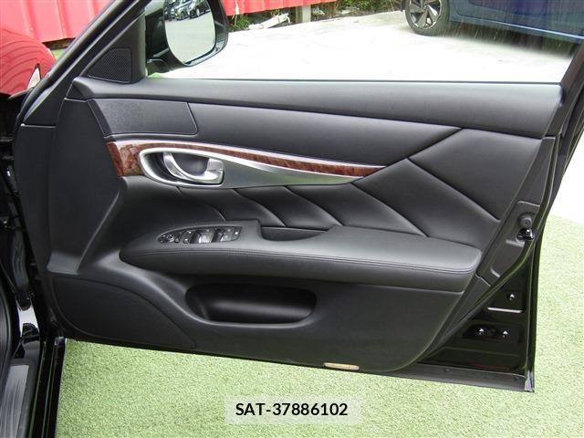 Nissan FUGA 2015-05 8099317-22
