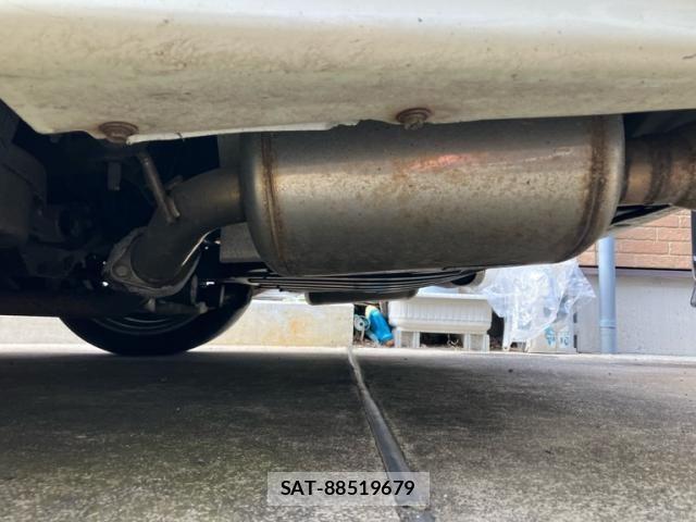 Nissan FUGA 2005-03 8099318-11