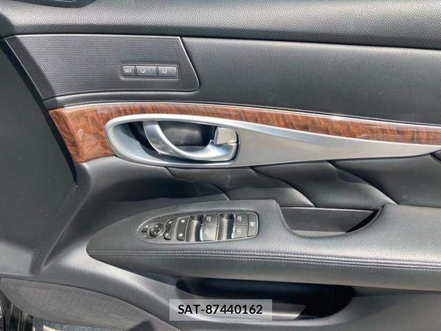 Nissan FUGA 2013-03 8130297-9