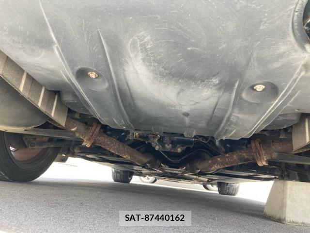Nissan FUGA 2013-03 8130297-17