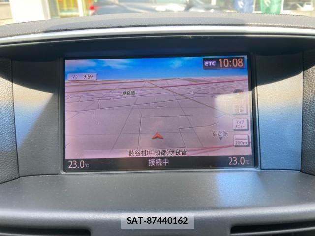 Nissan FUGA 2013-03 8130297-18