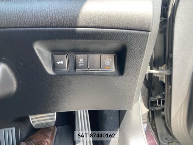 Nissan FUGA 2013-03 8130297-21