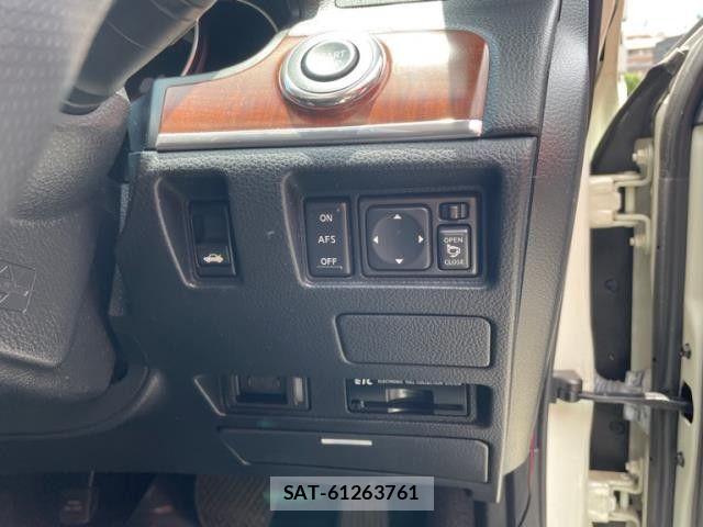 Nissan FUGA 2004-12 8130294-3