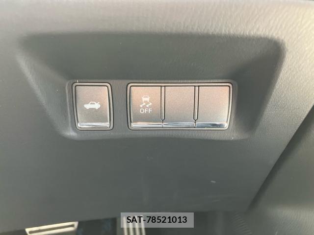 Nissan FUGA 2011-10 8145853-24