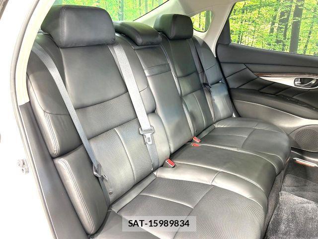 Nissan FUGA 2011-08 8145849-10