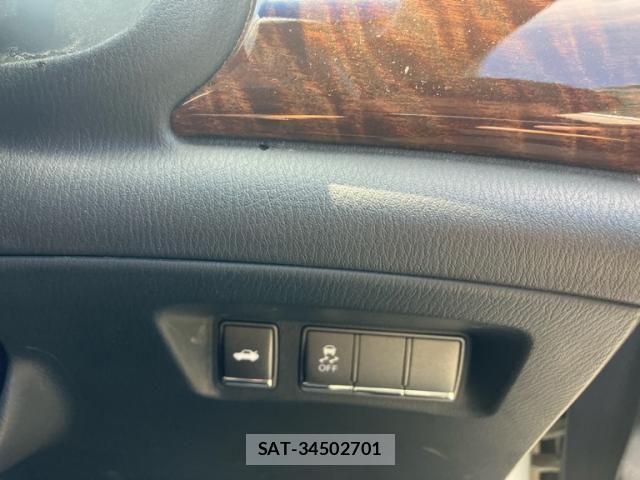 Nissan FUGA 2014-04 8207659-10