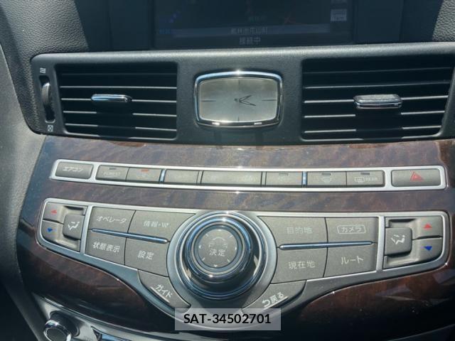 Nissan FUGA 2014-04 8207659-11