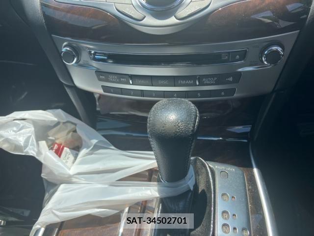 Nissan FUGA 2014-04 8207659-12