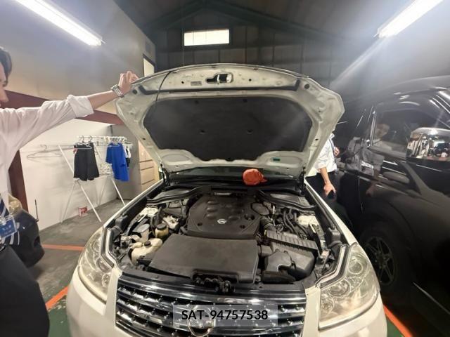 Nissan FUGA 2006-10 8230168-11